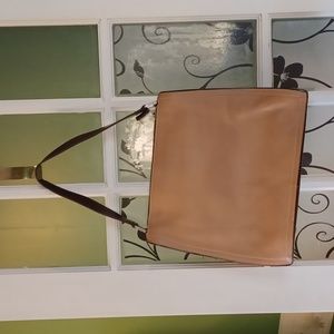 Vintage leather Coach handbags brown all leather tan